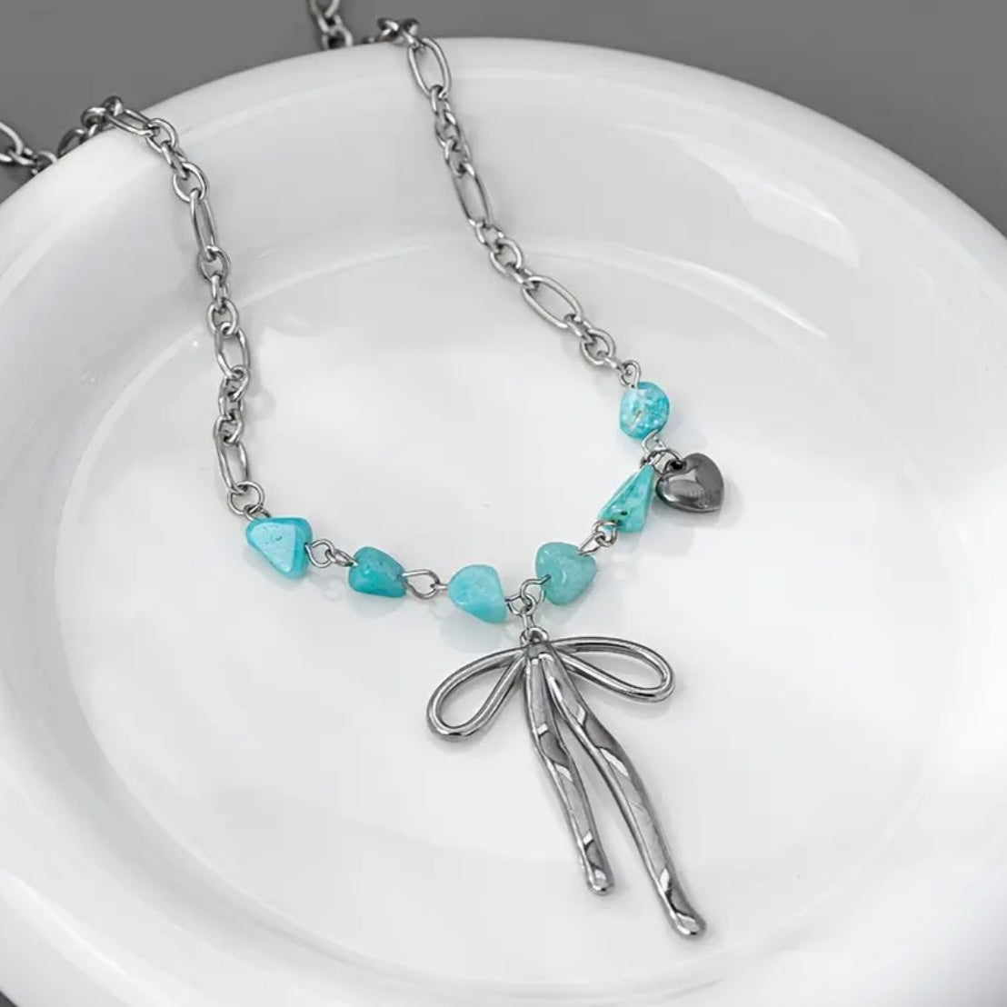 Mailin Necklace