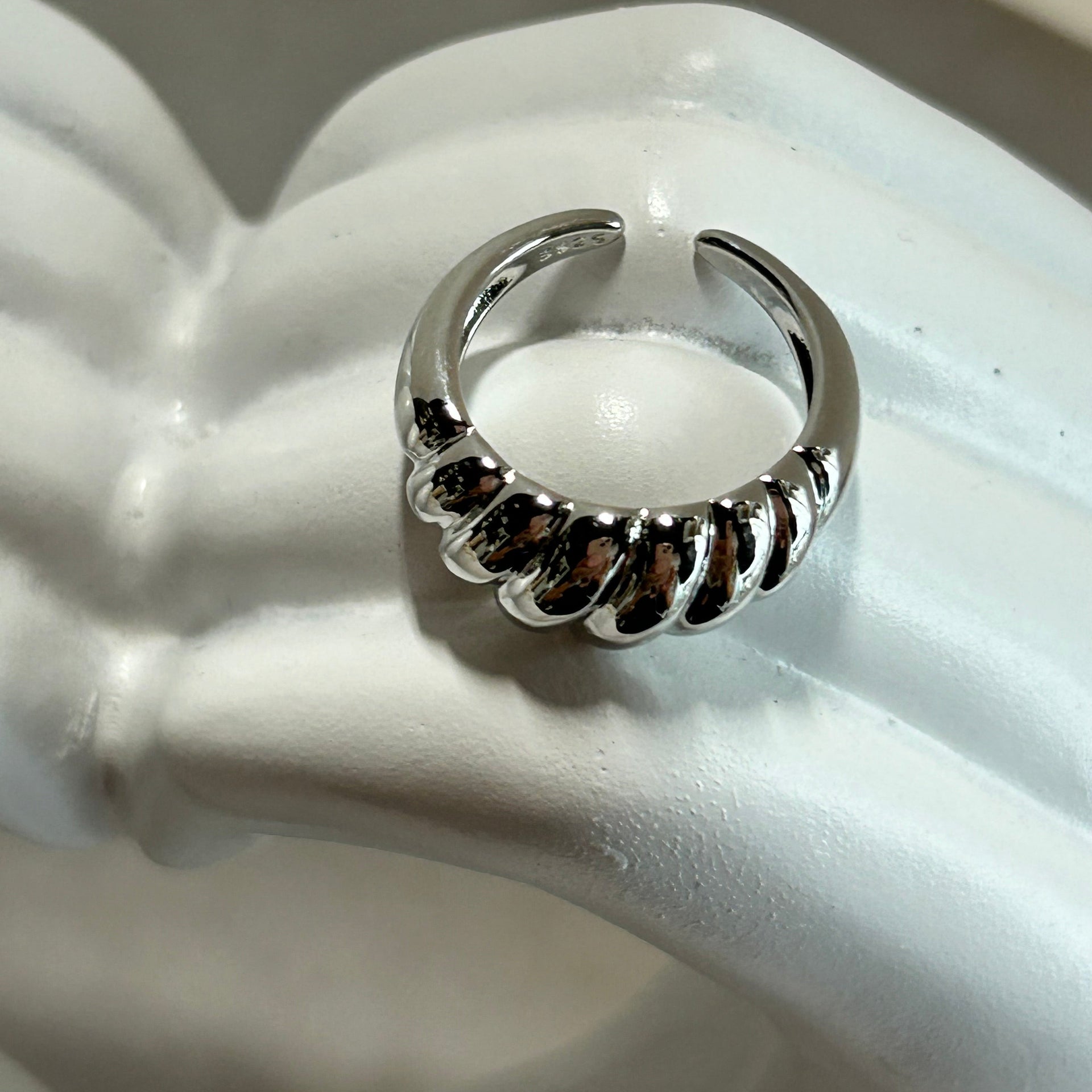 Elara Ring