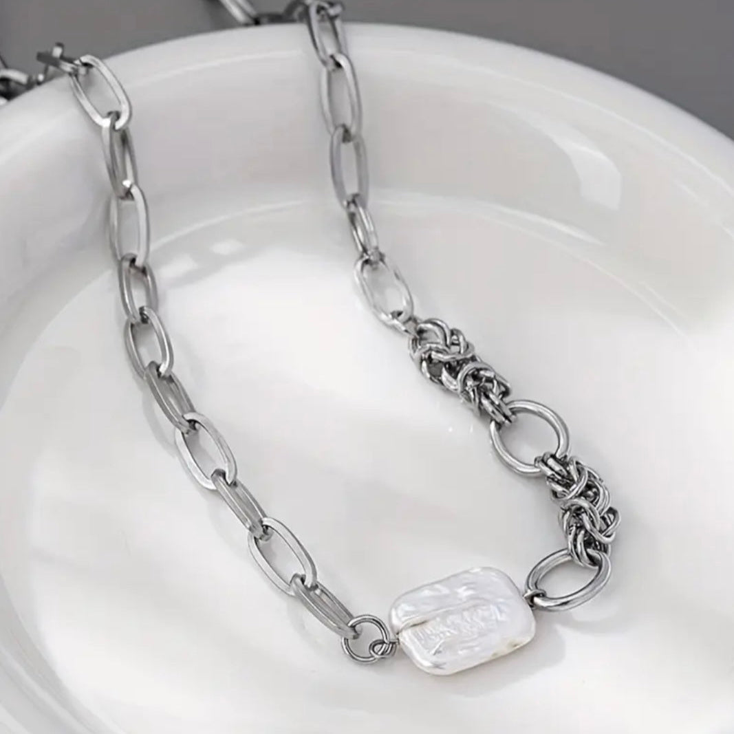Amaya Necklace